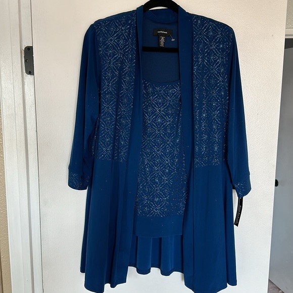 R&M Richard’s 2 piece mother of the bride/groom size 16 in color peacock - Picture 13 of 15